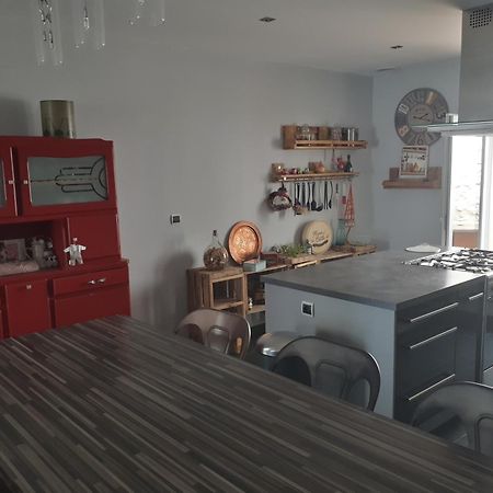 Maison De Village Avec Sa Charmante Petite Cour Interieure Fleury  Kültér fotó