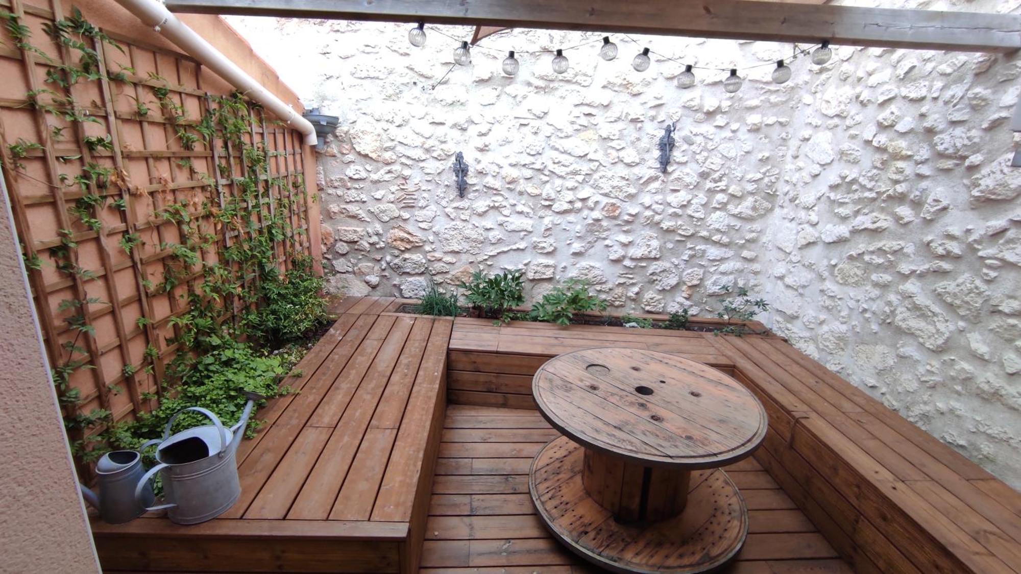 Maison De Village Avec Sa Charmante Petite Cour Interieure Fleury  Kültér fotó